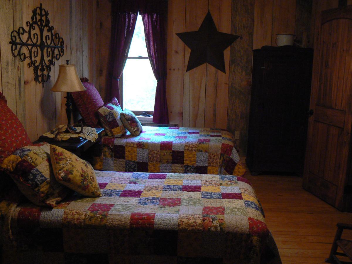 French Broad Outpost Ranch Hotel Del Rio Eksteriør billede